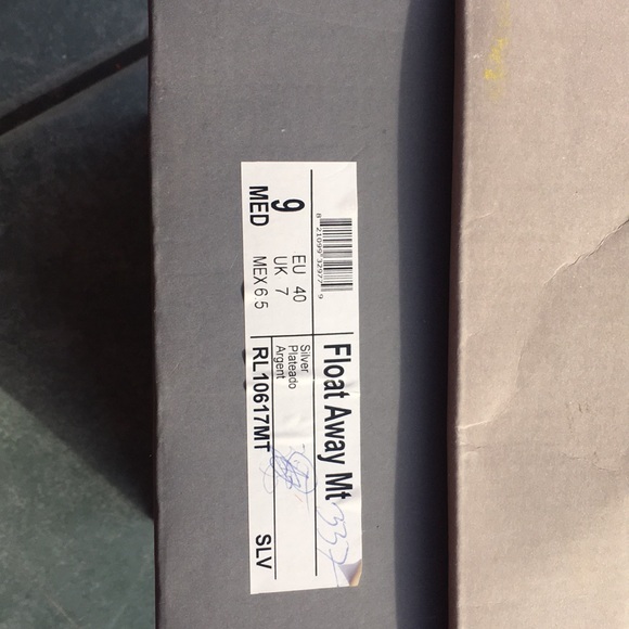 Kenneth Cole Reaction sandals - Picture 5 of 5